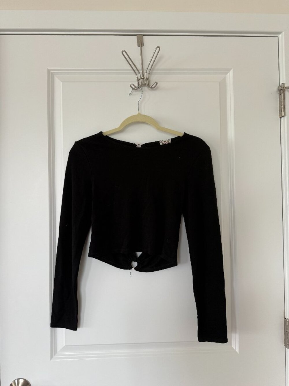 Free People Intimately Women's Black Long Sleeve Open Back Ring Crop Top Size M